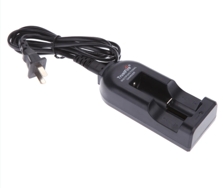 Trustfire Multifunkčná lítiová nabíjačka TR-002 pre 18650 14500 10440 17670 18500 LI-ION batérie